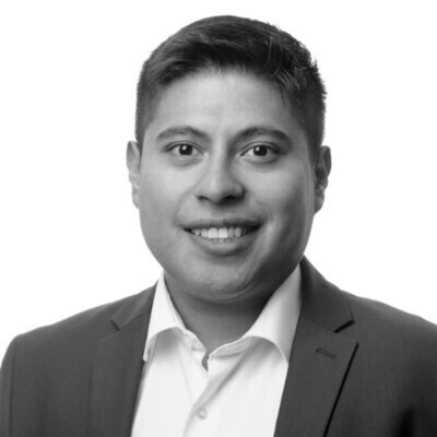 Octavio Ponce's headshot
