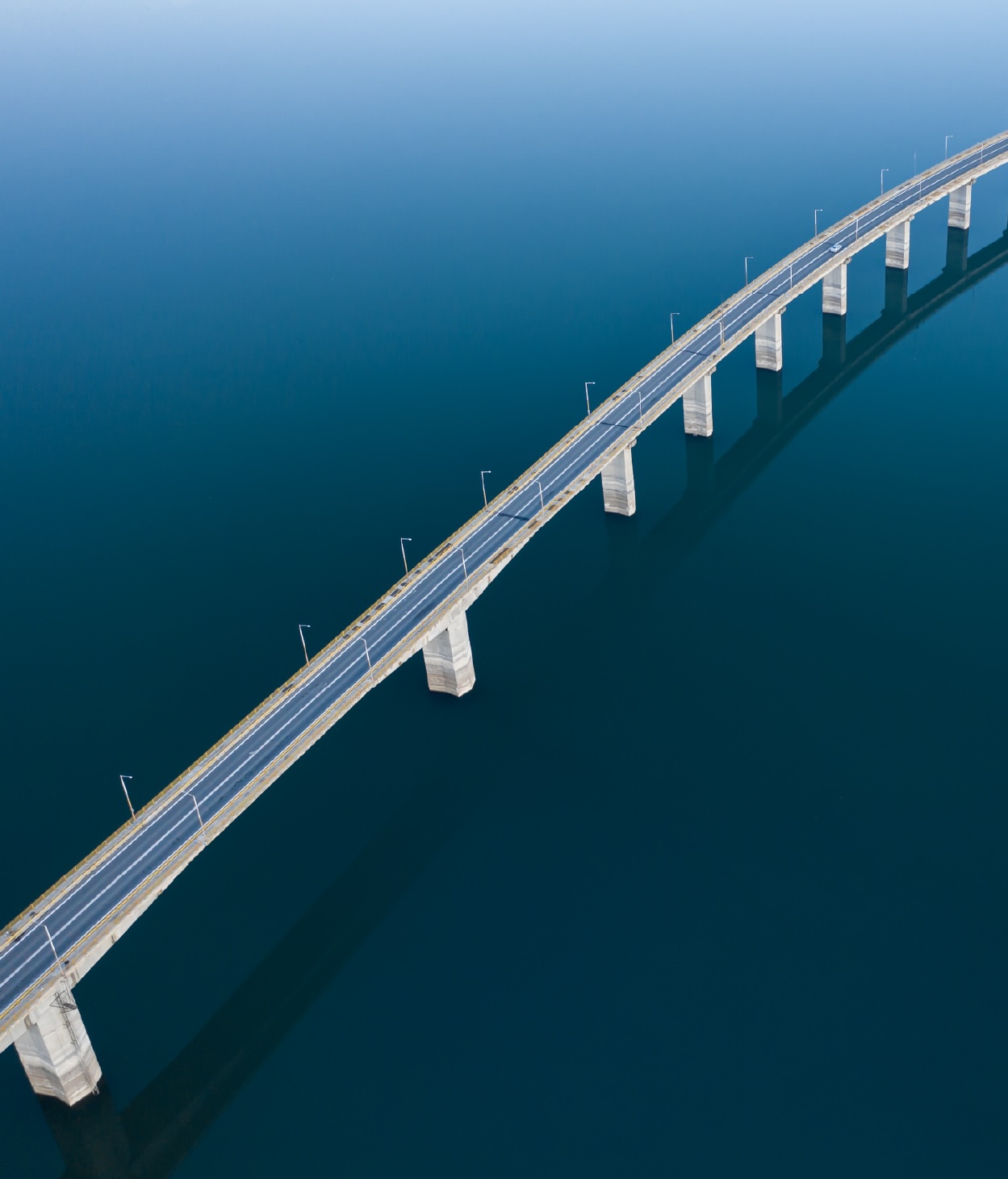 Bridge spanning a bay or large lake